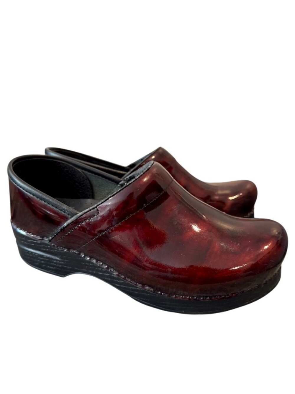 Dansko Professional Clogs Womens 39/8.5-9 Burgundy Patent Leather Slip On Shoes